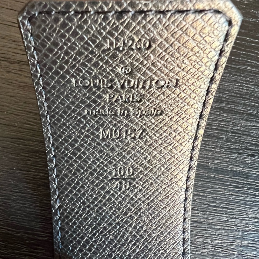Louis Vuitton men’s belt. Excellent condition. Only worn twice. - Picture 5 of 5